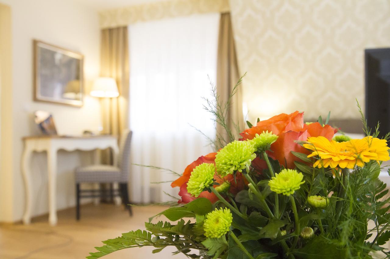 Hotel Reichskuechenmeister Ротенбург об дер Таубер Екстериор снимка